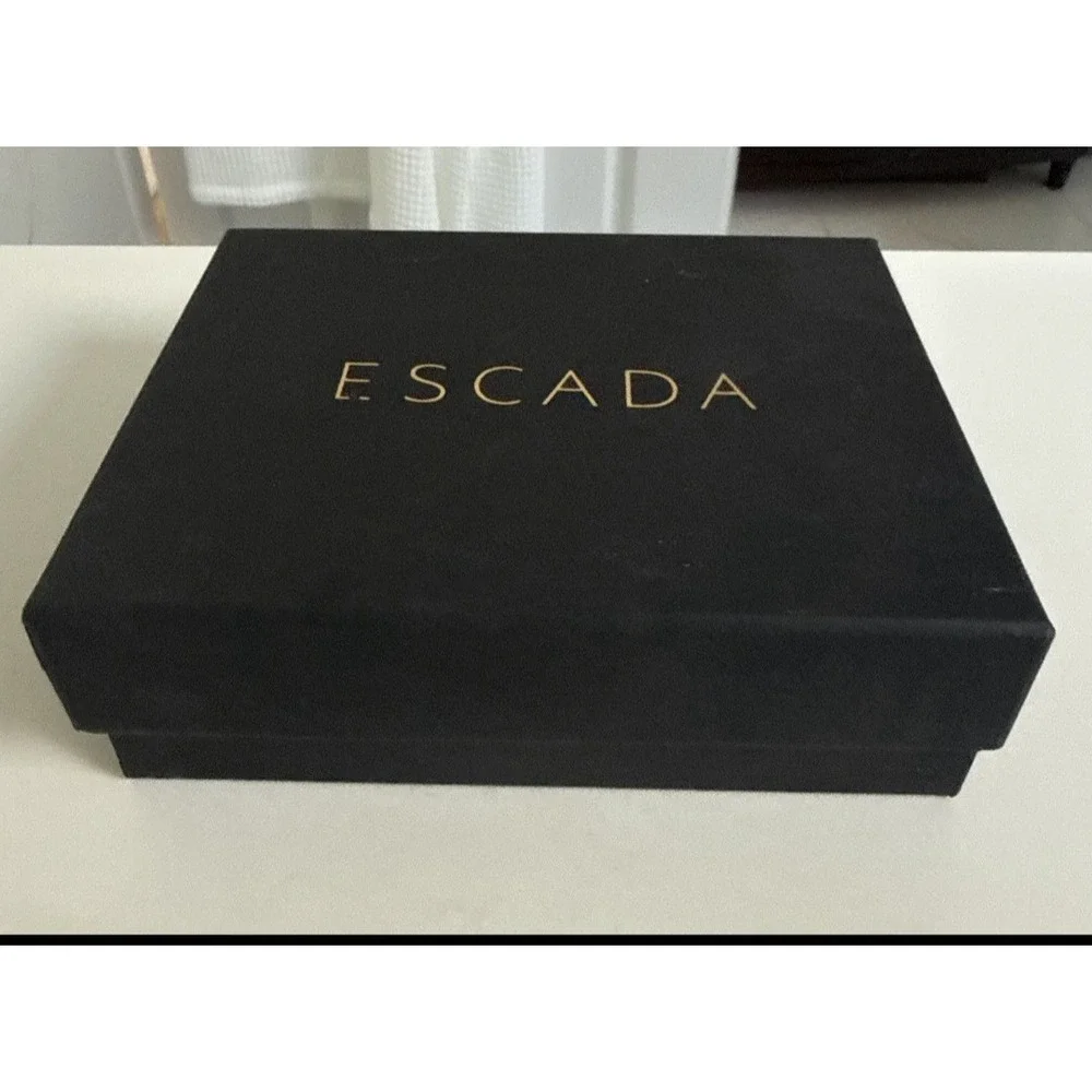 ESCADA Black Leather Gold Heart Zip Card Holder‎ Pouch Wallet